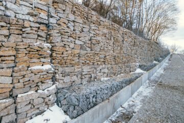 stone retaining walls hardscaping